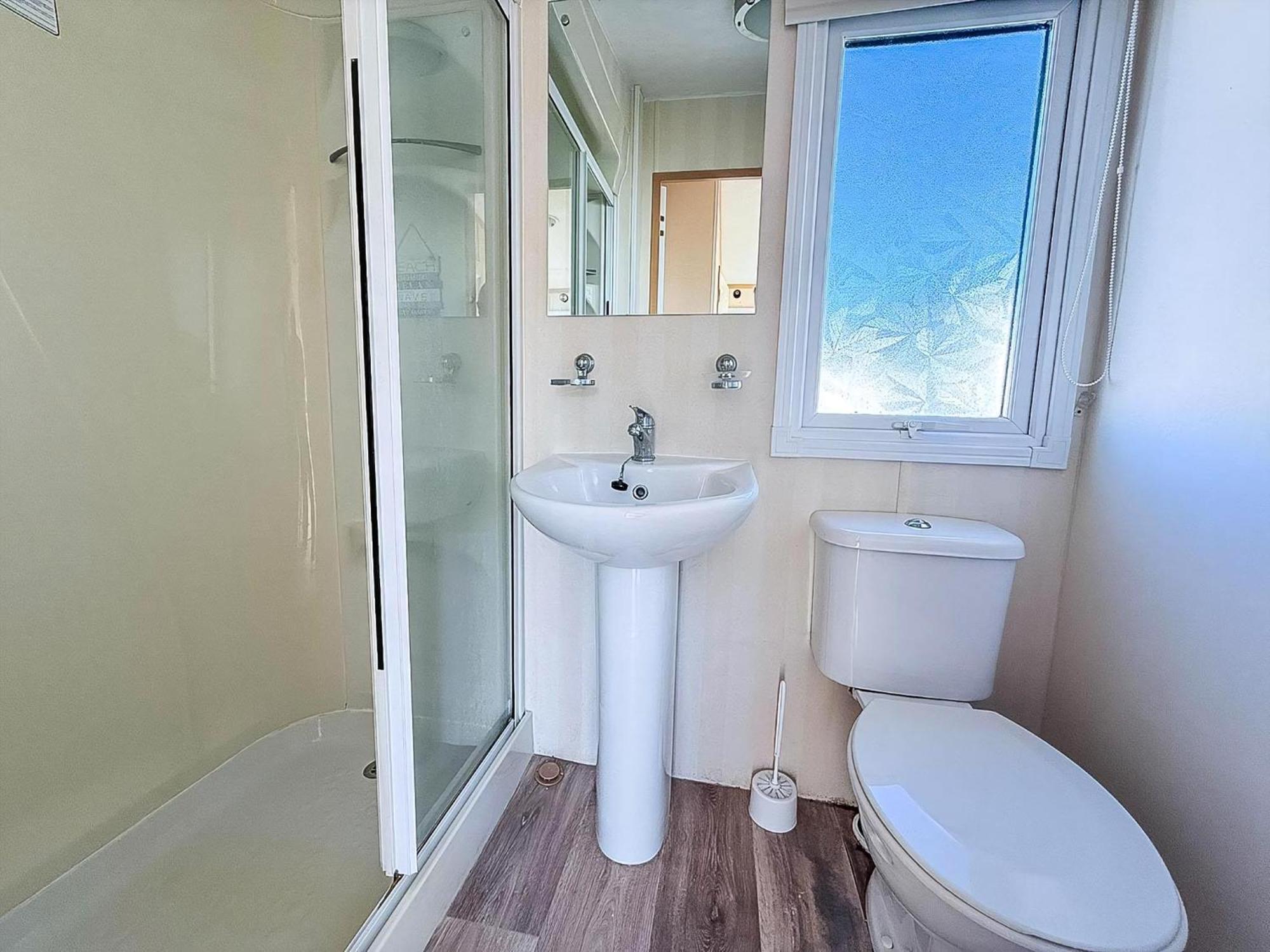 Lovely 6 Berth Caravan For Hire At Manor Park In Hunstanton Norfolk Ref 23044S Exterior foto