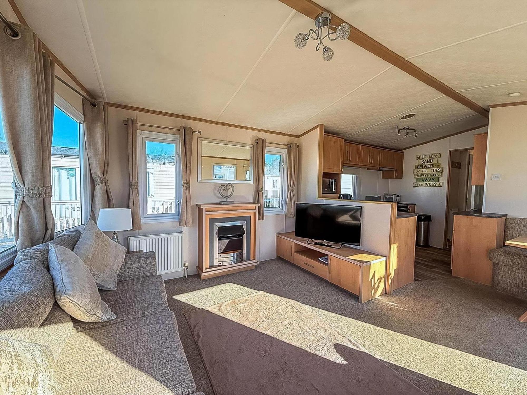 Lovely 6 Berth Caravan For Hire At Manor Park In Hunstanton Norfolk Ref 23044S Exterior foto